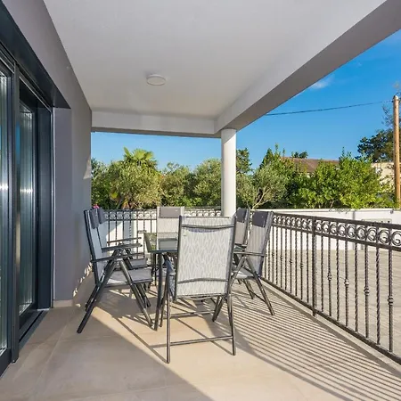 דירה With Parking Space - 20013