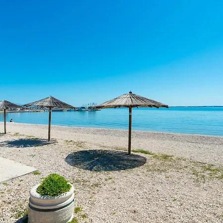 With Parking Space - 20013 ויר